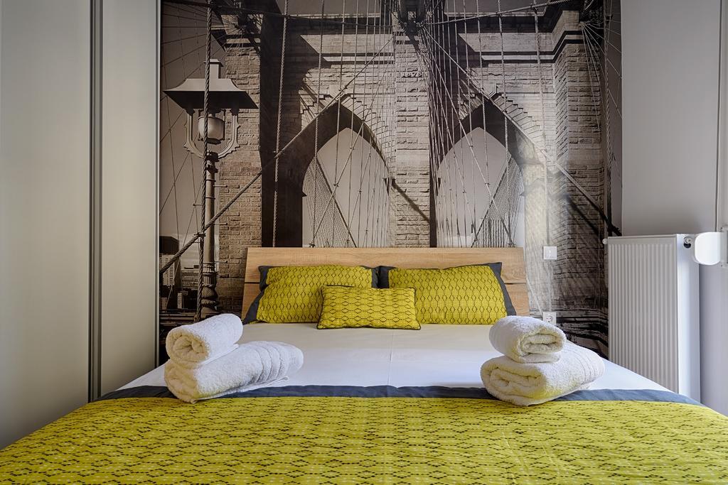 Heliconia Deluxe Apt Must Apartment Солун Екстериор снимка
