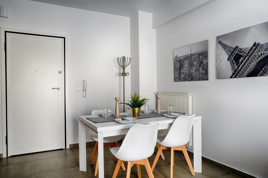 Heliconia Deluxe Apt Must Apartment Солун Екстериор снимка