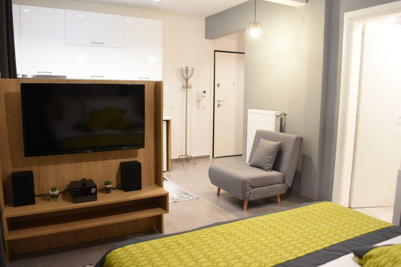 Heliconia Deluxe Apt Must Apartment Солун Екстериор снимка