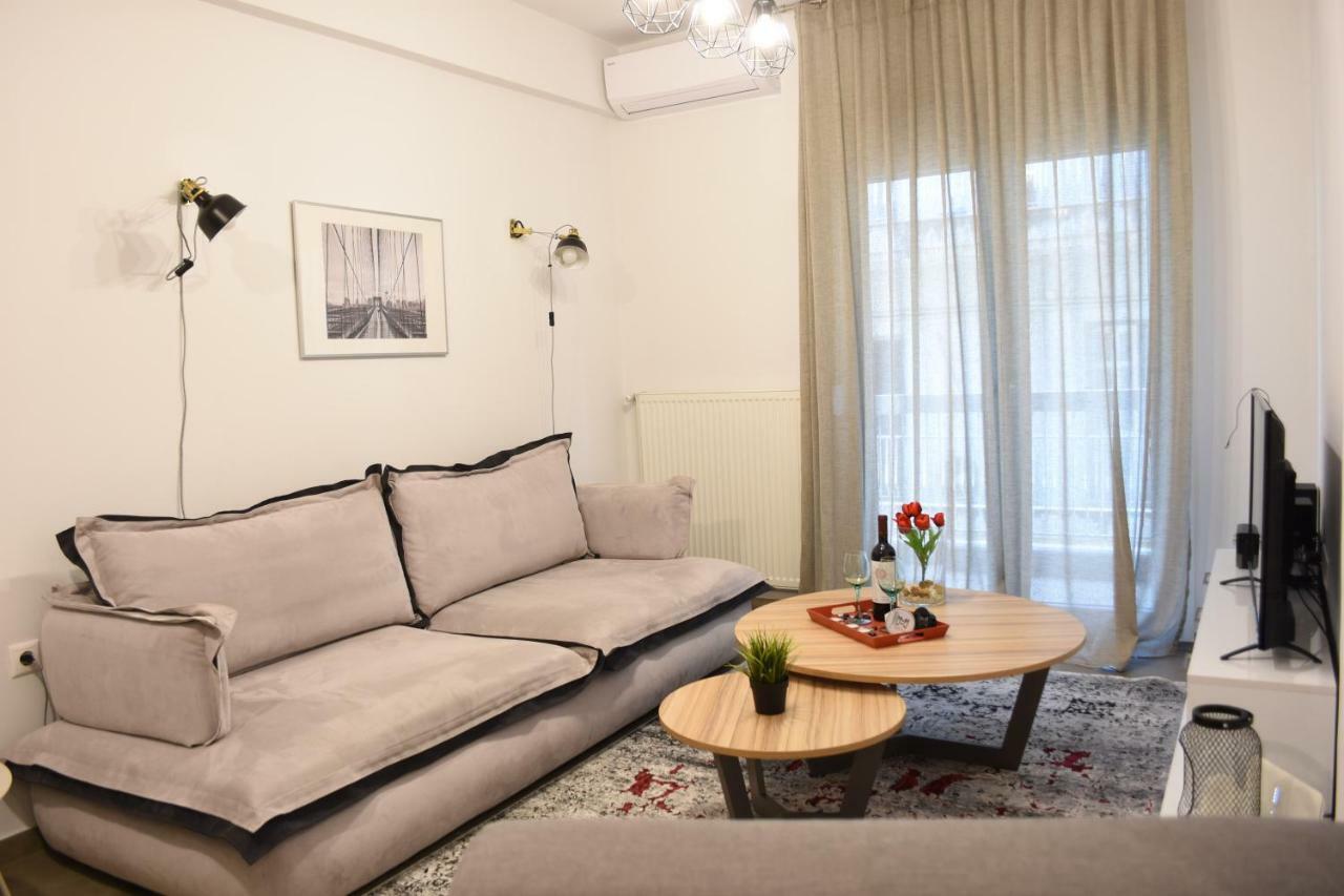 Heliconia Deluxe Apt Must Apartment Солун Екстериор снимка