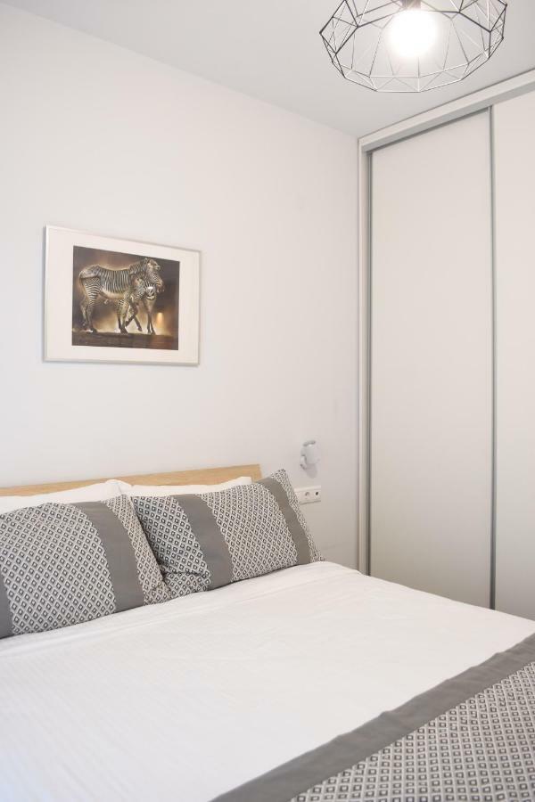 Heliconia Deluxe Apt Must Apartment Солун Екстериор снимка