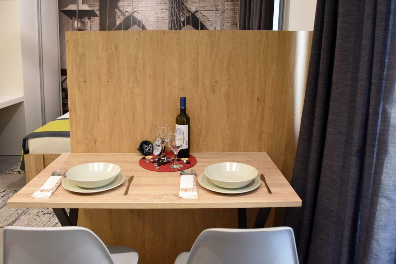 Heliconia Deluxe Apt Must Apartment Солун Екстериор снимка